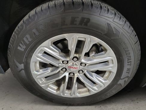 Used 2021 GMC Yukon SLT w/ SLT Premium Package AWD/4WD image 9