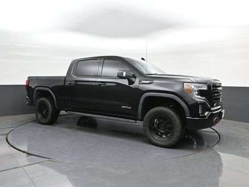 Used 2021 GMC Sierra 1500 AT4 w/ AT4 Premium Package AWD/4WD image 17
