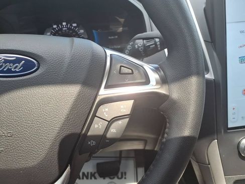 Certified 2024 Ford Edge SEL w/ Convenience Package AWD/4WD image 17