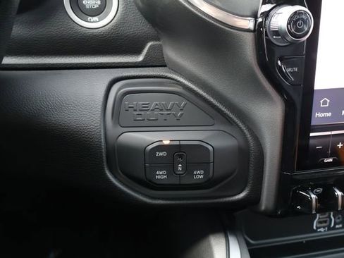 New 2026 RAM 2500 Laramie AWD/4WD image 16