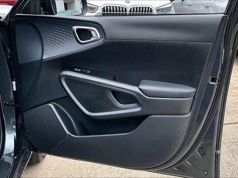 Certified 2024 Kia Soul EX image 22