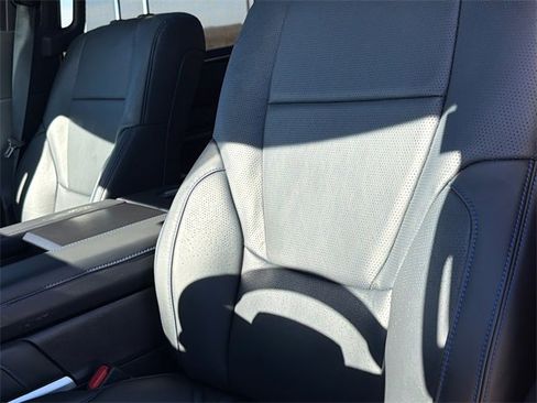 Used 2025 Toyota Sequoia Platinum image 23