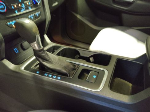 Used 2017 Ford Escape SE image 26