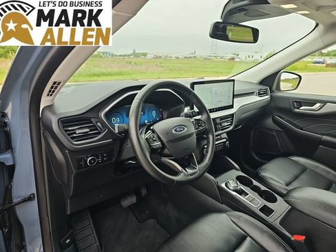 Used 2024 Ford Escape Platinum AWD/4WD image 10