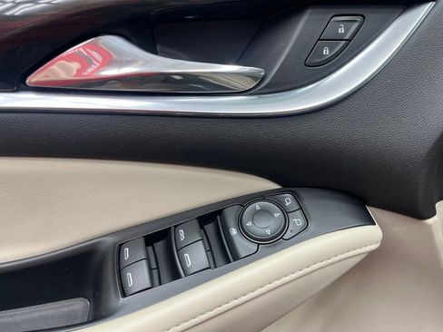 Used 2019 Buick Enclave Essence FWD image 10