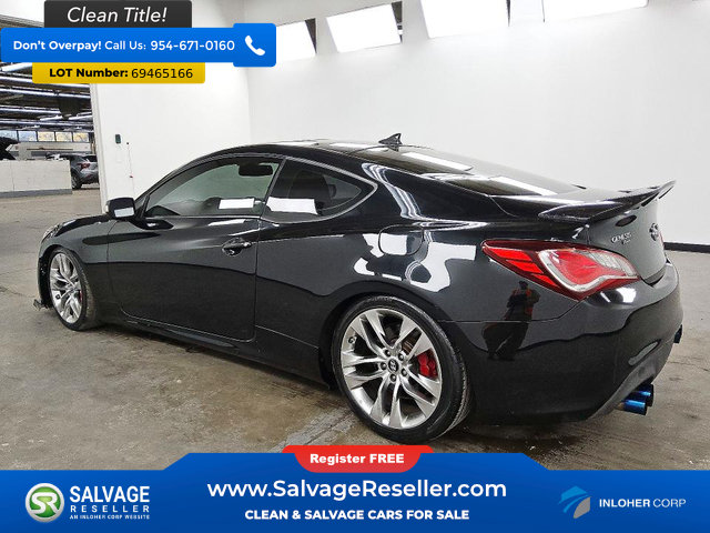 Used 2013 Hyundai Genesis 3.8 RWD image 3
