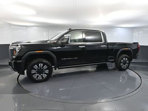 Used 2024 GMC Sierra 2500 Denali w/ Denali Reserve Package image 12