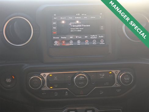 Used 2020 Jeep Wrangler Unlimited Sahara image 19