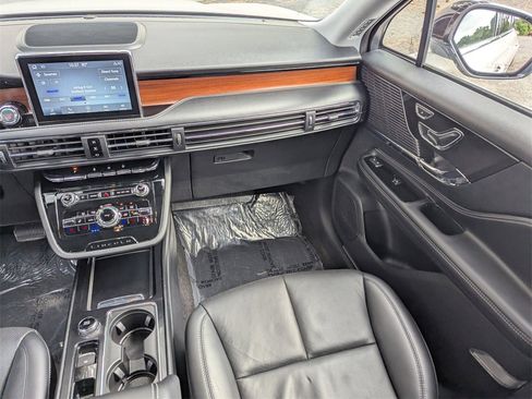 Used 2022 Lincoln Corsair Reserve w/ Elements Package image 8