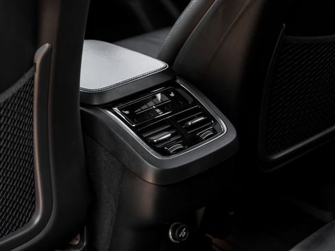 Used 2017 Volvo XC90 T6 Inscription image 43