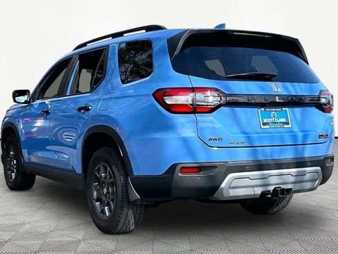 Used 2024 Honda Pilot TrailSport image 5