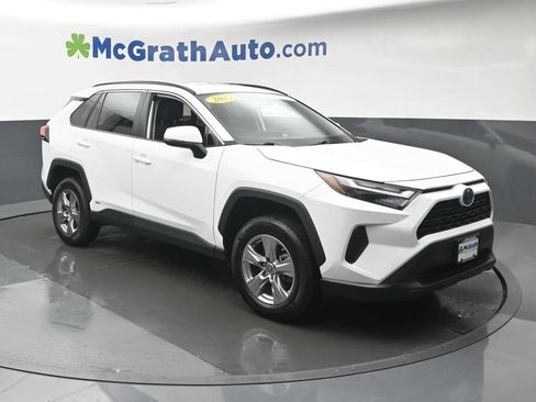 Used 2023 Toyota RAV4 LE AWD/4WD image 2