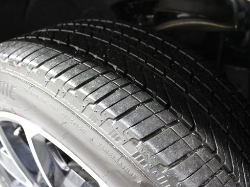 Used 2026 Chevrolet Suburban RST w/ Comfort Package AWD/4WD image 9