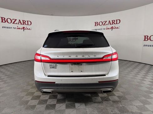 Used 2016 Lincoln MKX Premiere w/ Cargo Accessories Package image 7