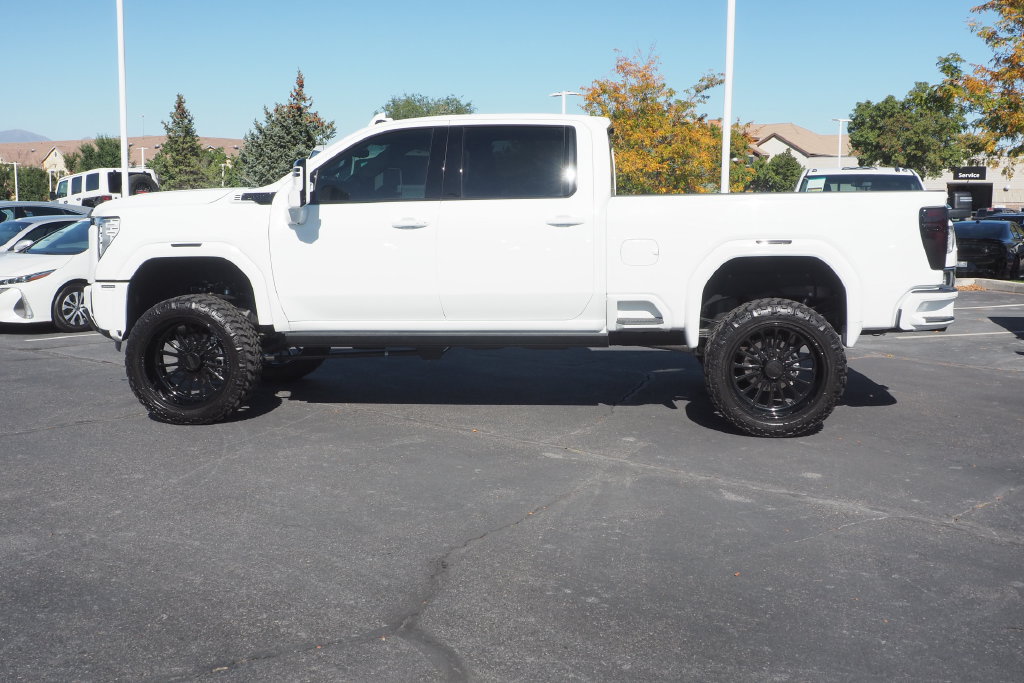 Used 2026 GMC Sierra 3500 AT4 w/ AT4 Premium Plus Package AWD/4WD image 8