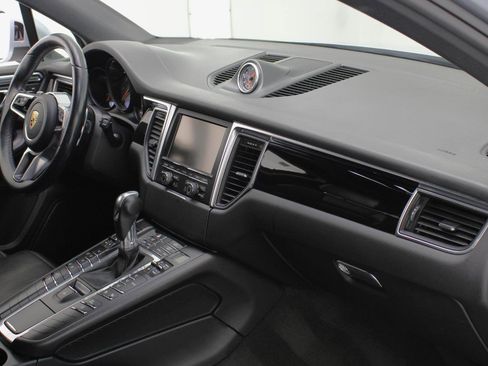 Used 2016 Porsche Macan S image 47