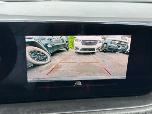 Used 2024 Buick Encore GX Sport Touring AWD/4WD image 10