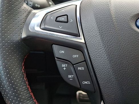 Used 2020 Ford Edge ST-Line AWD/4WD image 22