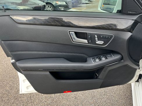 Used 2016 Mercedes-Benz E 250 Sedan image 36