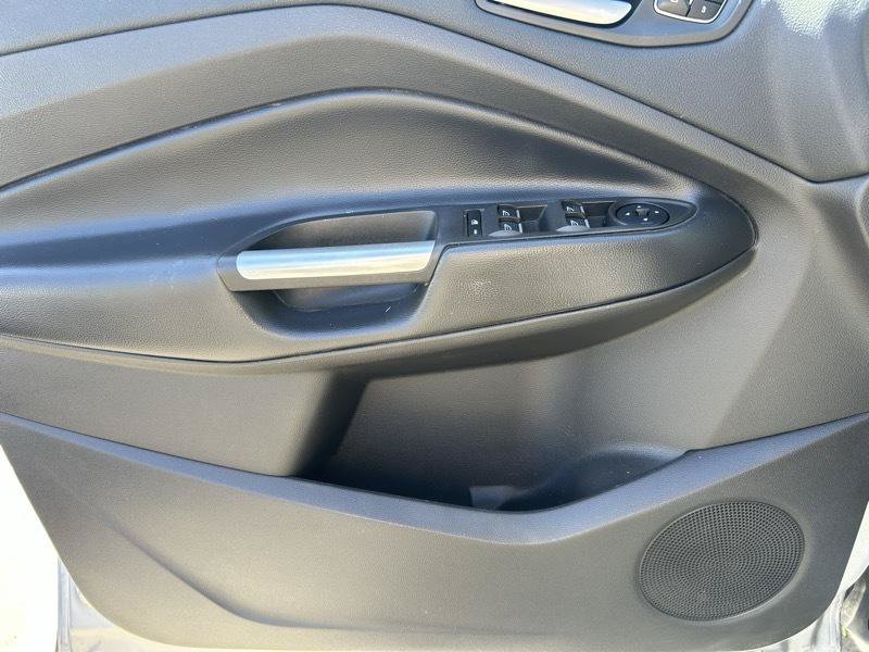 Used 2019 Ford Escape Titanium FWD image 6