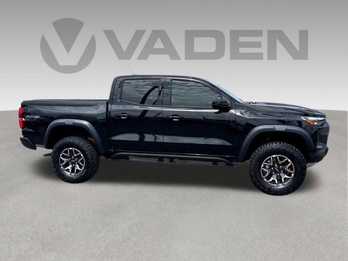 Used 2026 Chevrolet Colorado ZR2 w/ Technology Package AWD/4WD image 26