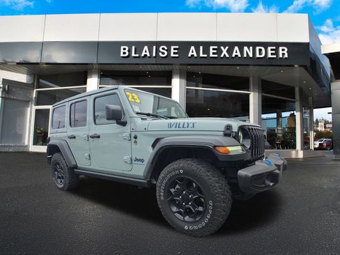 Used 2023 Jeep Wrangler Unlimited w/ Sun & Screen Package image 1