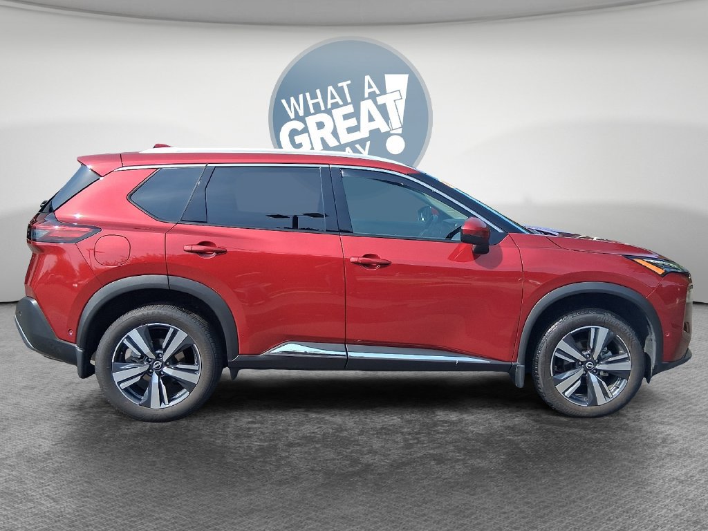 Used 2023 Nissan Rogue SL w/ SL Premium Package FWD image 2