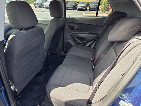 Used 2020 Chevrolet Trax LT image 11