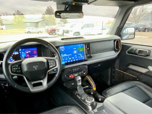 Used 2022 Ford Bronco Badlands image 34