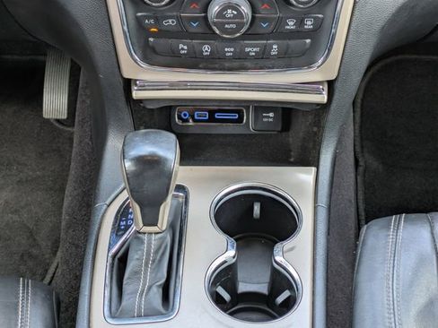 Used 2017 Jeep Grand Cherokee Limited image 14