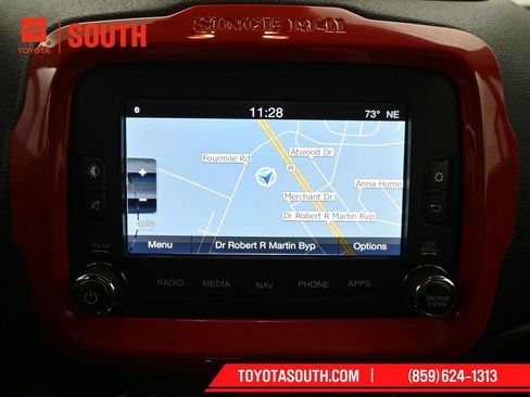 Used 2017 Jeep Renegade Trailhawk w/ Premium Trailhawk Package image 15