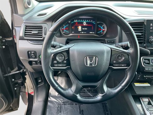 Used 2022 Honda Pilot Elite image 11