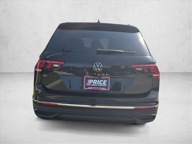 Used 2024 Volkswagen Tiguan SE FWD image 7