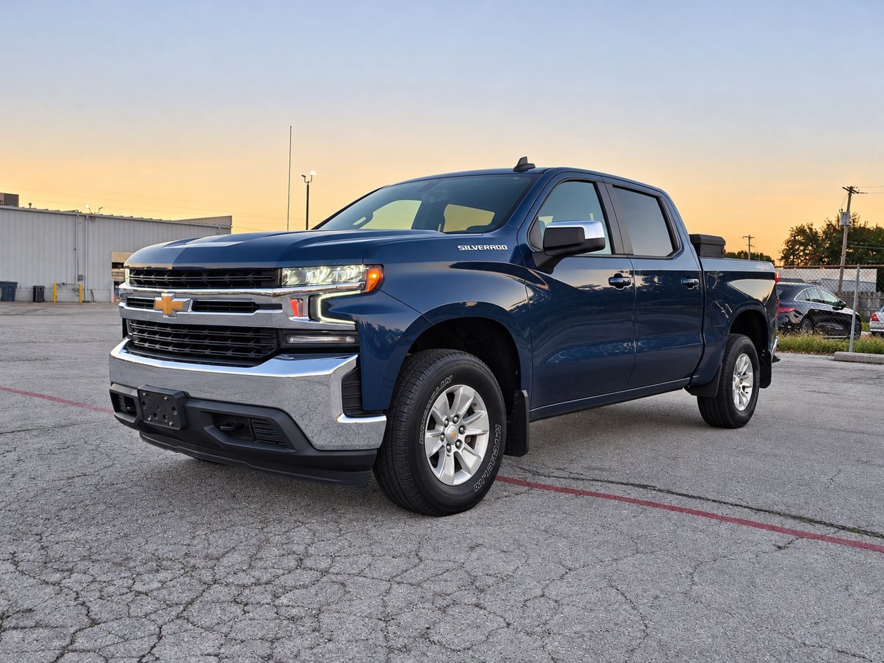 Used 2021 Chevrolet Silverado 1500 LT w/ Bed Protection Package AWD/4WD image 3
