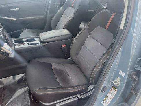 Used 2025 Nissan Sentra SR w/ Midnight Edition FWD image 19