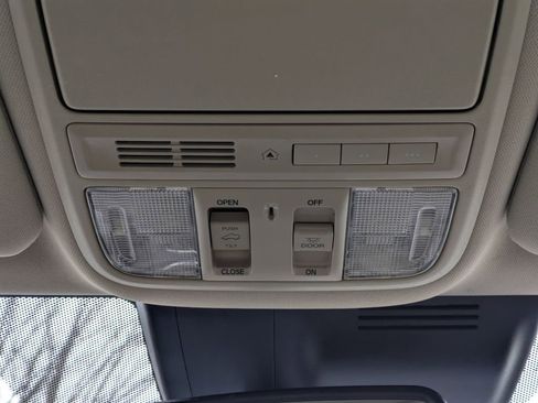 Used 2019 Honda CR-V Touring image 24