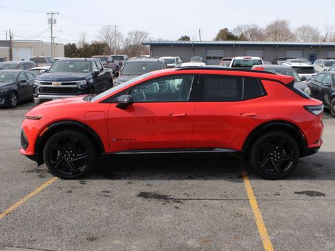 New 2025 Chevrolet Equinox EV RS w/ Convenience Package II image 5