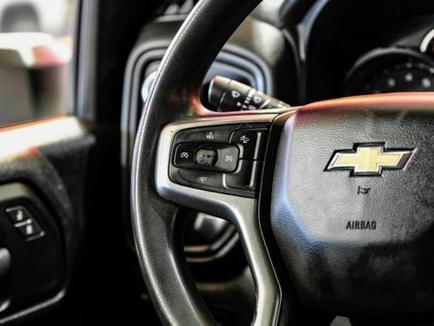 Used 2021 Chevrolet Silverado 2500 Custom w/ Custom Value Package image 16