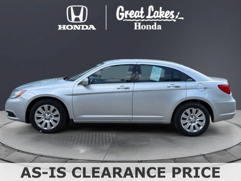 Used 2012 Chrysler 200 LX FWD image 3