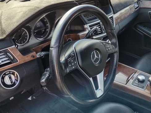 Used 2013 Mercedes-Benz E 350 4MATIC Sedan image 15