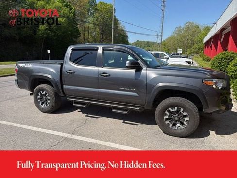 Used 2020 Toyota Tacoma TRD Off-Road AWD/4WD image 12