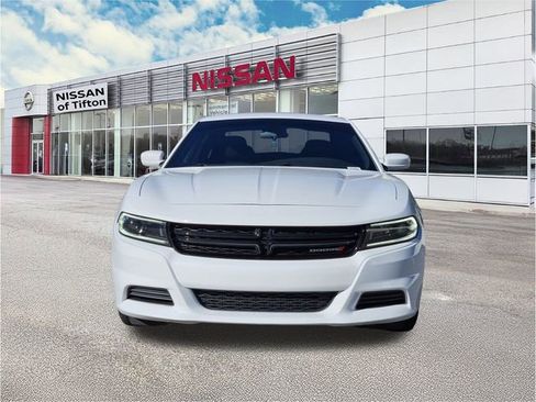Used 2022 Dodge Charger SXT image 2
