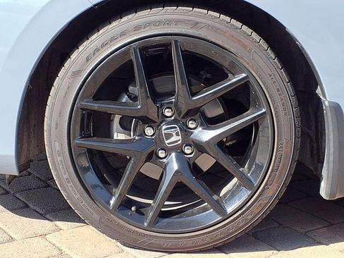 Used 2022 Honda Civic Sport image 8