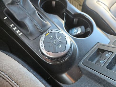 Used 2022 Ford Bronco Wildtrak image 14