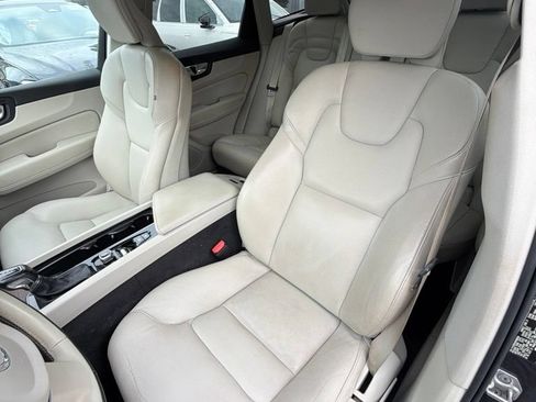 Used 2021 Volvo XC60 T5 Momentum w/ Protection Package AWD/4WD image 13