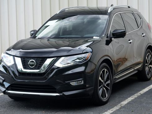 Used 2018 Nissan Rogue SL w/ Premium Package FWD image 48