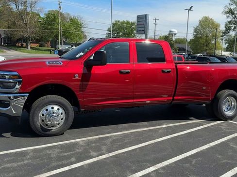 New 2026 RAM 3500 Tradesman AWD/4WD image 3