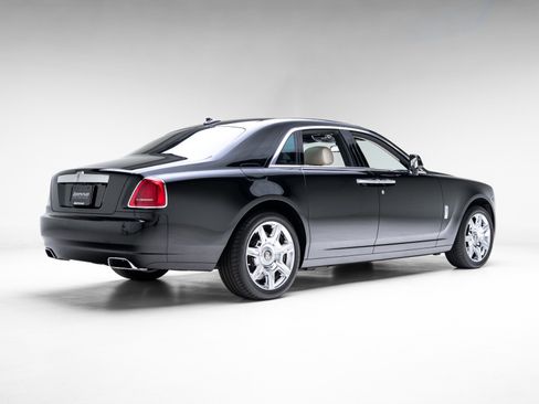 Used 2012 Rolls-Royce Ghost image 19
