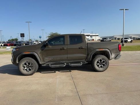 Used 2024 GMC Canyon AT4X AWD/4WD image 8