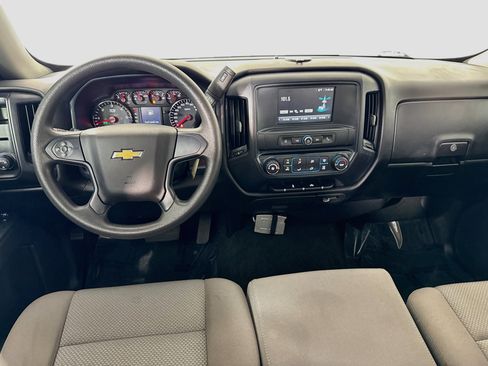 Used 2018 Chevrolet Silverado 1500 Custom w/ Custom Value Package RWD image 17